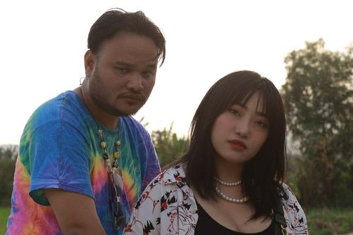 Vợ chồng Vinh Râu – Lương Minh Trang tung 'quà độc' kỉ niệm 3 năm ngày cưới