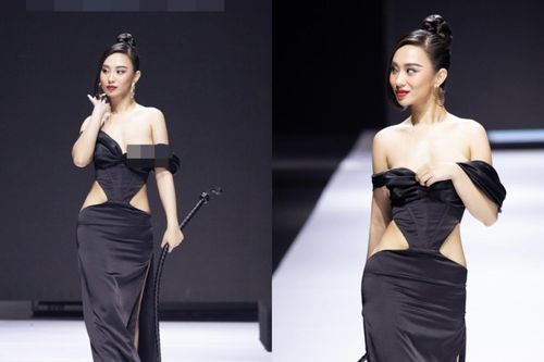 Nữ người mẫu lộ ngực trên sàn diễn vẫn tự tin catwalk, khán giả vỗ tay tán thưởng