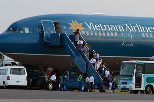 Máy bay quay đầu vì khách lên cơn đau tim