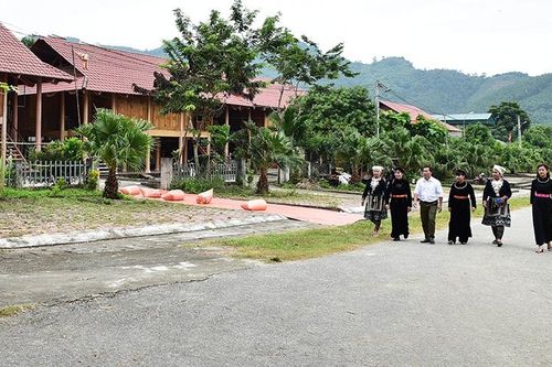 Bảo tồn văn hóa dân tộc trong xây dựng nông thôn mới