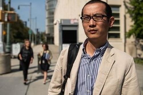 Giáo sư Trung Quốc nhận tội nói dối FBI