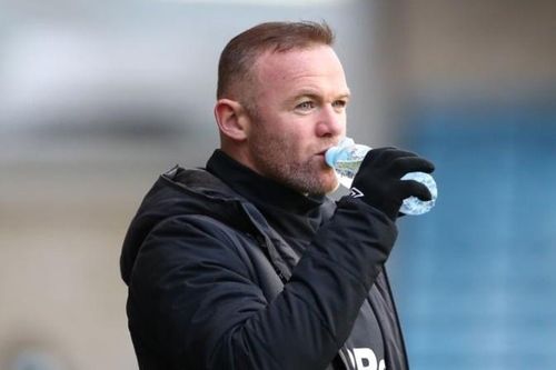 Rooney giành chiến thắng đầu tiên trên cương vị HLV