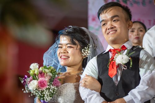Đám cưới tập thể của 46 'mảnh ghép hoàn hảo'
