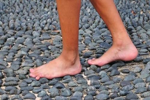 Lợi ích của việc đi chân trần