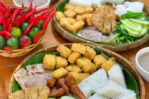 5 con đường ẩm thực nổi tiếng ở quận 10