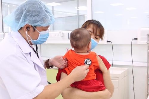 Cứu sống bé trai 9 tháng tuổi 3 lần ngừng tim