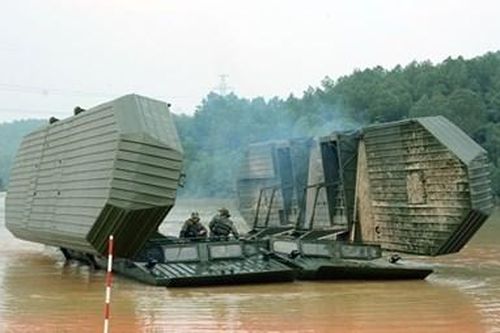 Sức mạnh bảo đảm vượt sông