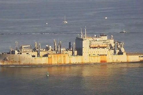 Tàu tiếp vận USNS Washington Chambers của Mỹ như một 'đống rỉ sắt di động'