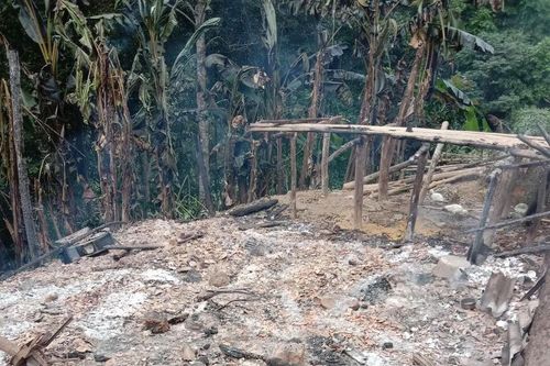 Lạng Sơn: Cãi nhau với bố mẹ, nam thanh niên châm lửa đốt nhà