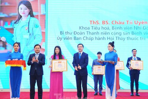 Vinh danh 10 thầy thuốc trẻ Việt Nam tiêu biểu năm 2020