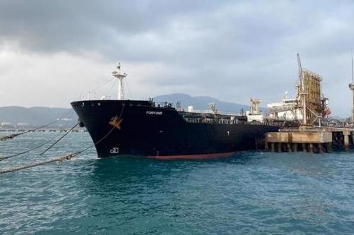 Đội tàu Iran từng vận chuyển dầu đến Venezuela đột ngột tắt tín hiệu