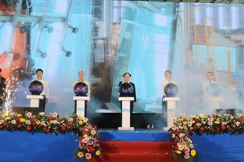 Công ty Kính nổi siêu trắng Phú Mỹ chính thức sản xuất