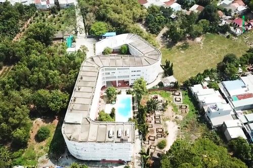Ngôi trường xây dựng hình chữ S ở Bình Dương