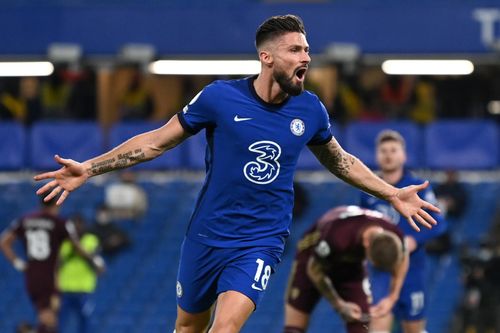 Giroud tỏa sáng, Chelsea chiếm ngôi đầu Ngoại hạng Anh