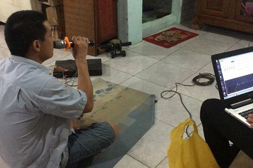 Phiền toái ''karaoke'' tự phát