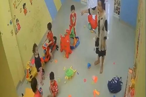 Xử lý chủ trường mầm non tư thục đánh trẻ ở Nha Trang, Khánh Hòa.