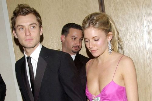 Sienna Miller từng suy sụp khi biết Jude Law ngoại tình với bảo mẫu