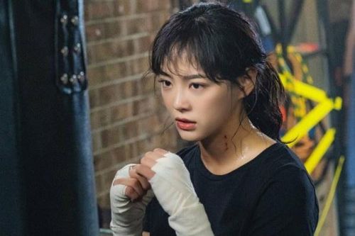 Phim truyền hình siêu anh hùng Hàn Quốc thu hút khán giả