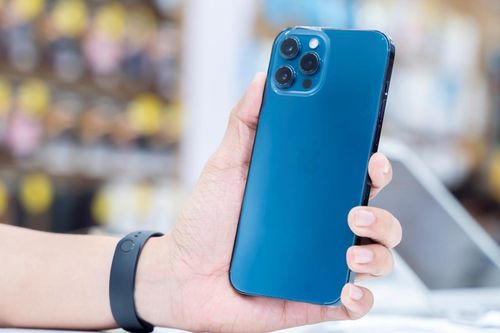 Người Việt mất 79 ngày lương để mua iPhone 12 Pro