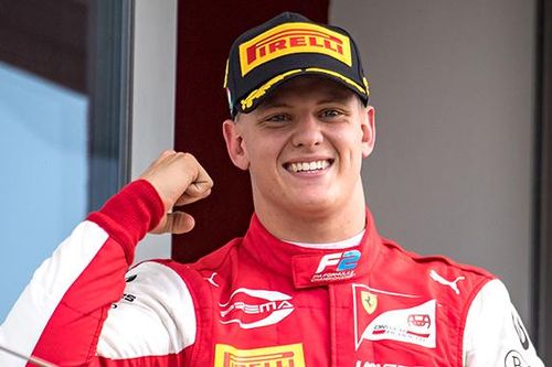 Định mệnh nhà Schumacher: Ngày con trai nối nghiệp cha ở F1 sắp tới