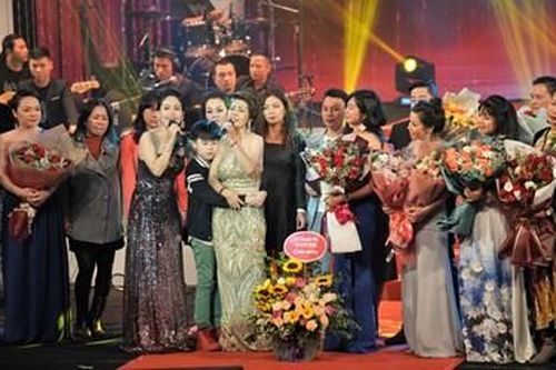 Hồng Vy thăng hoa trong niềm đam mê âm nhạc và sẻ chia