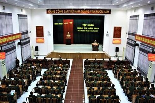 Quân khu 5 khai mạc tập huấn quân sự năm 2021