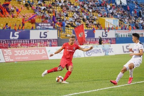 Hồ Tấn Tài trở lại Bình Định sau đợt tập trung ĐTQG