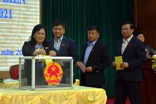 Điện Biên bầu Phó Chủ tịch HĐND và hai Phó Chủ tịch UBND tỉnh