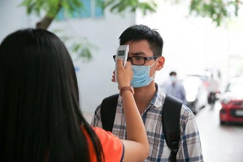 Nhiều trường ở TPHCM 'mở cửa' trở lại