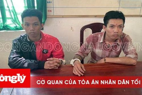 Bé trai 4 tuổi bị cướp điện thoại khi đang chơi trước sân