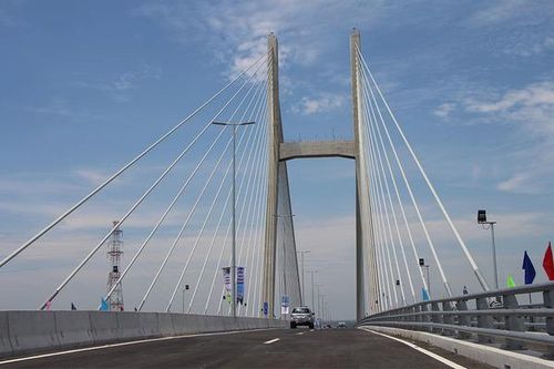 Nam sinh trường chuyên mất tích, nghi tự tử trên cầu Cao Lãnh