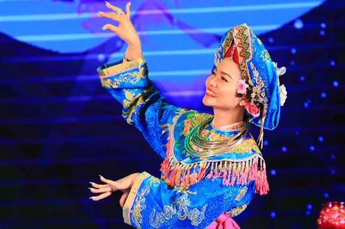 Nhiều nghệ nhân tham gia liên hoan nghệ thuật diễn xướng chầu văn