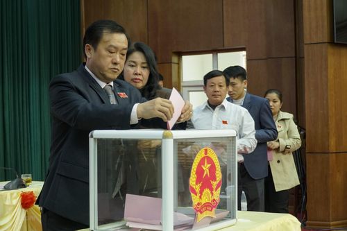 Bầu bổ sung Phó Chủ tịch HĐND và UBND tỉnh Điện Biên