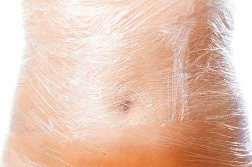 Tác hại không ngờ khi thực hiện cách giảm cân bằng quấn nilon