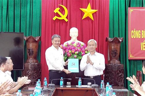 Đồng chí Từ Nam Thành giữ chức Bí thư Huyện ủy Cẩm Mỹ