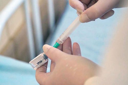 Tiến độ thử nghiệm và tiêm chủng vaccine COVID-19 trên người ở các nước ra sao?
