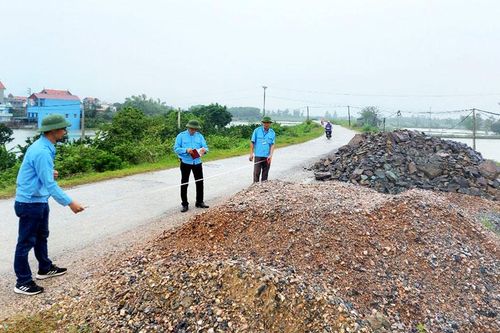 Tồn đọng 53 vụ vi phạm pháp luật đê điều