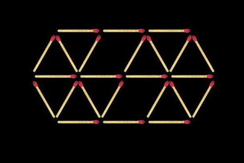 Bỏ 6 que diêm để tạo thành 6 tam giác đều