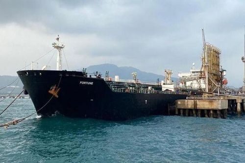 Bỏ qua lệnh trừng phạt của Mỹ, Iran điều đội tàu chở dầu 'khủng' đến Venezuela