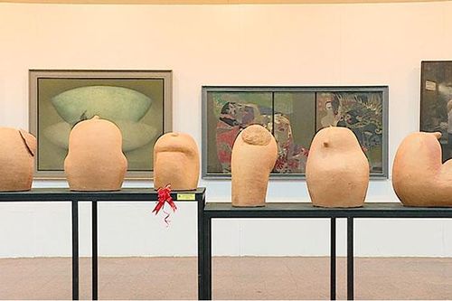 Họa sĩ người mất tượng, người rút tranh vì bị rạch xước tại triển lãm Mỹ thuật 2020