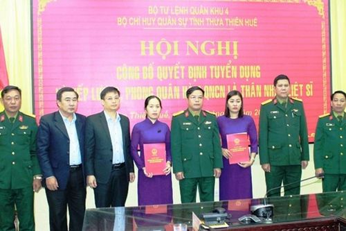 Tuyển dụng quân nhân chuyên nghiệp là thân nhân liệt sĩ hy sinh khi cứu hộ tại Rào Trăng 3