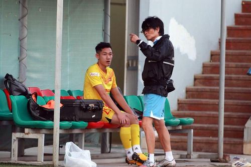 Tiền vệ Nguyễn Hai Long chấn thương, chia tay đội tuyển