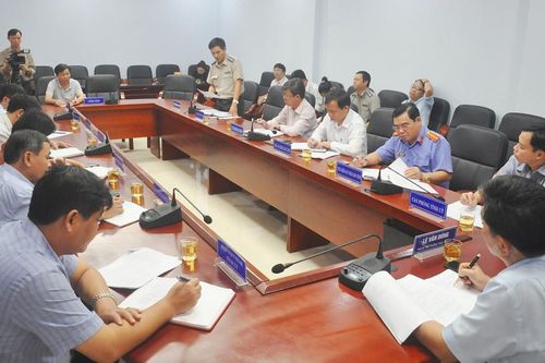 Công chứng viên... trời ơi!