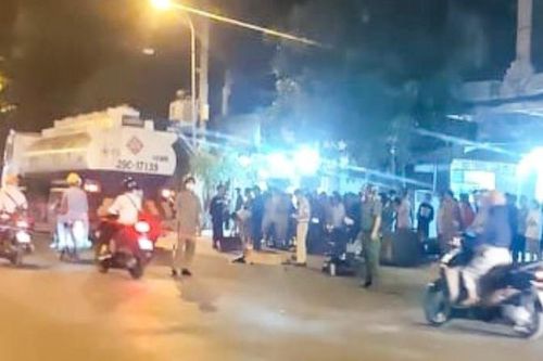 Tin giao thông đến sáng 8/12: 4 người chết, 3 người bị thương vì ô tô va chạm