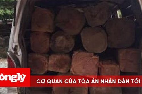 Bắt xe ô tô chở gần 3m3 gỗ lậu tại biên giới
