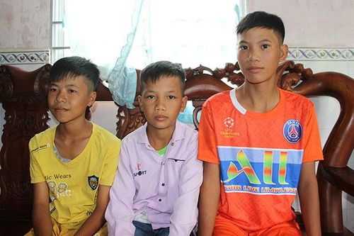 Tin nhắn của 3 con đạp xe từ Cà Mau lên Sài Gòn khiến người mẹ bật khóc