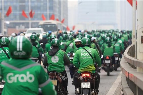 Đà Nẵng: Hàng trăm lái xe Grab diễu hành gây mất an toàn giao thông