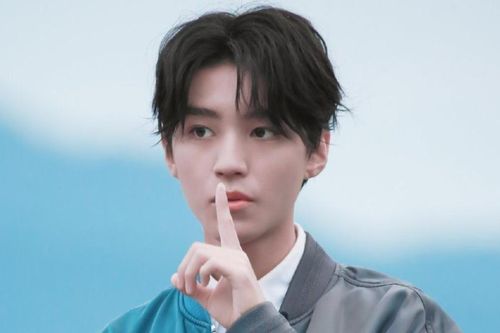 Vương Tuấn Khải sẽ có cảnh hôn với đàn chị trong phim mới?
