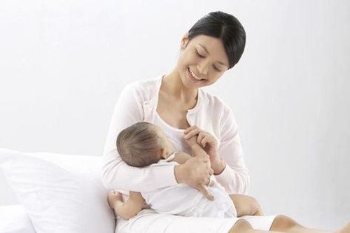 Bật mí cách cai sữa cho bé hiệu quả và không đau cho mẹ
