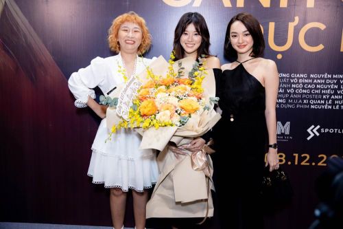 Kaity Nguyễn, Trang Hý, Khổng Tú Quỳnh... đến mừng Hoàng Yến Chibi ra mắt phim tài liệu